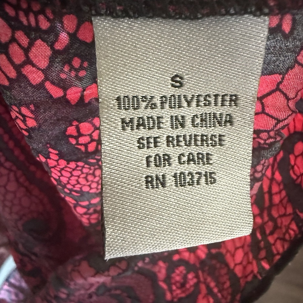 Signature Larry Levine Y2K Plisse Pleated Ruffle Blouse Small Pink Black Print - Picture 3 of 4